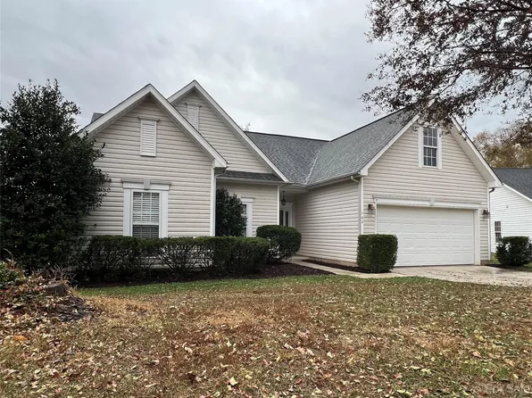 166 Kristens Court Dr, Mooresville, NC 28115