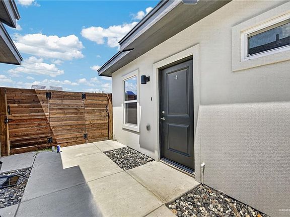 2nd image of 601 Coves Ln #4