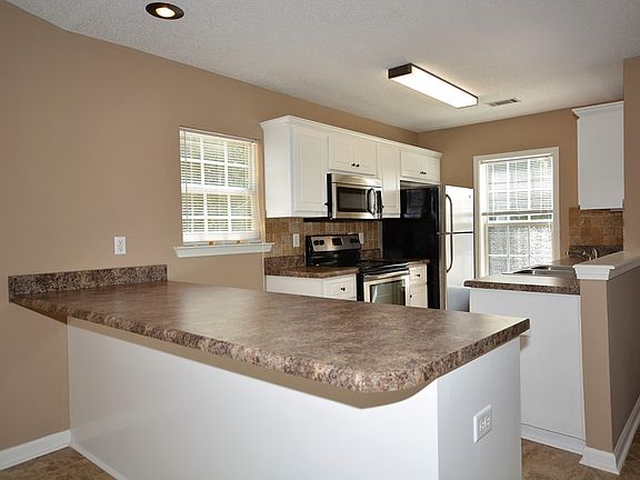 5th image of 200 Evans Lake Dr