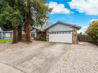 136 Brookdale Dr, Vacaville, CA 95687