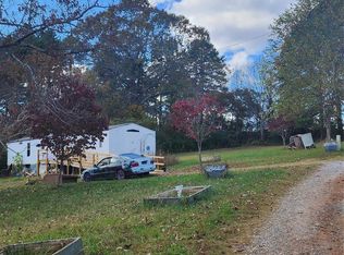 1564 Saddlewood Ln, Cherryville, NC 28021