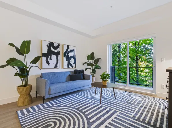 3480 146a St #418, Surrey, BC V4P 1B2