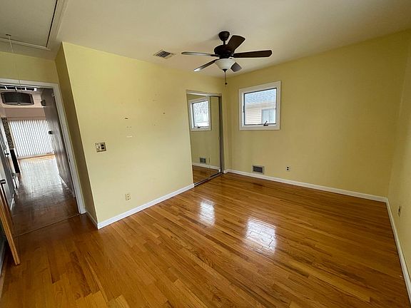 4th image of 83 Stroud Ave Floor 2