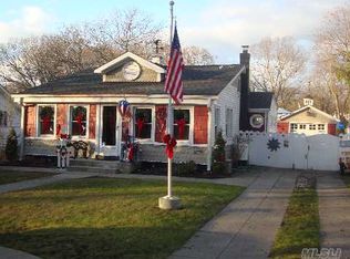 341 Mooney Pond Rd, Selden, NY 11784