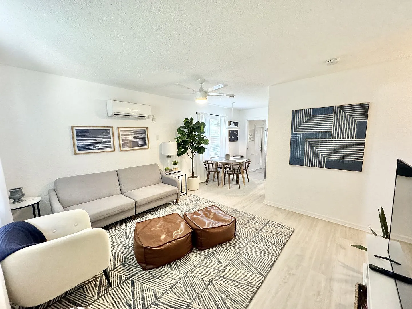PHA (4093 Springs Ln) — Photo 2