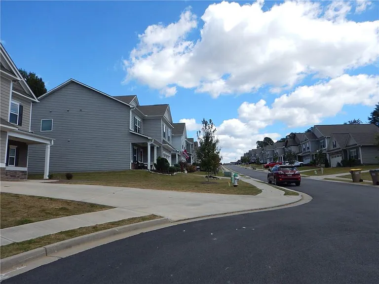 720 Country Ridge Dr — Photo 25