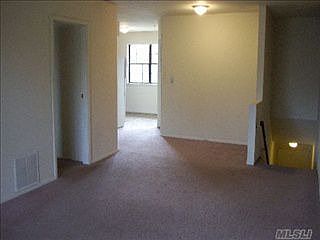 2nd image of 516 Tudor Ln