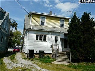 4th image of 247 E Broad St