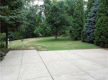 5th image of 250 Newburn Dr