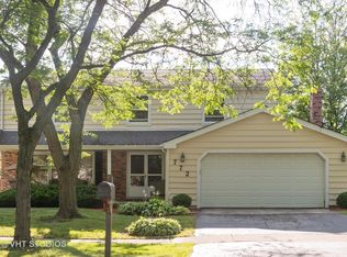 772 Oakwood Dr, Westmont, IL 60559