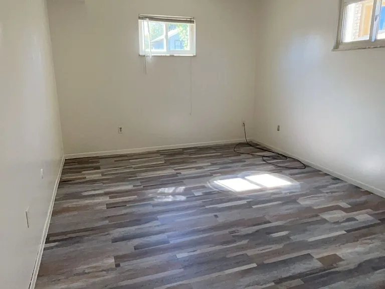 1646 E Weber Rd — Photo 5