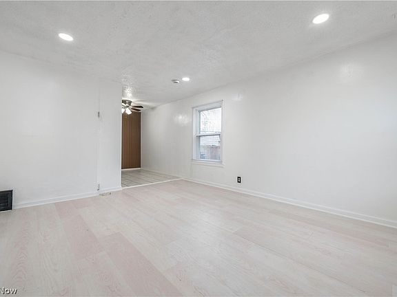 5th image of 14121 Tuckahoe Ave