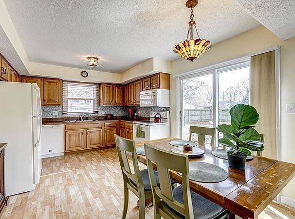 5th image of 2503 Burlison Dr