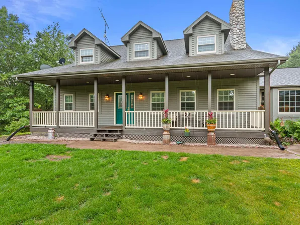 704 Sandy Pines Ct, Redgranite, WI 54970