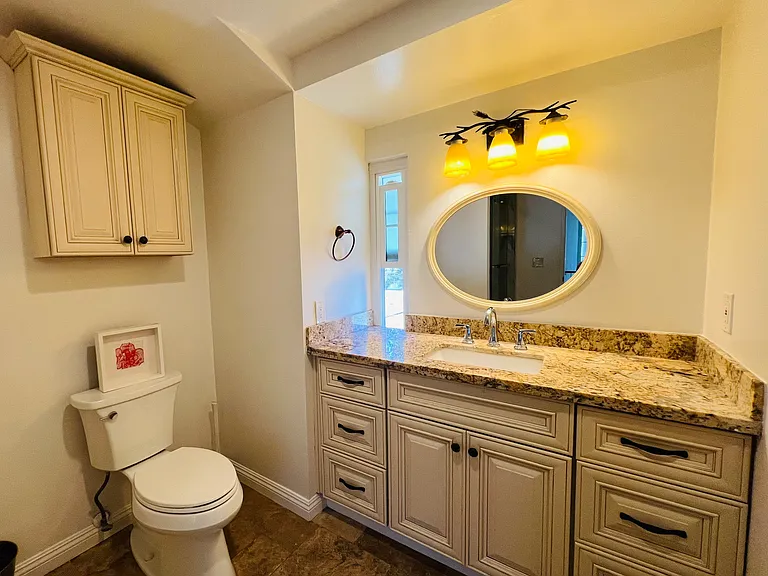 17215 Grayland Ave — Photo 29