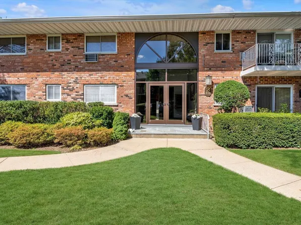 1 Toms Point #4C, Port Washington, NY 11050