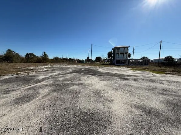 118 16th St, Mexico Beach, FL 32456
