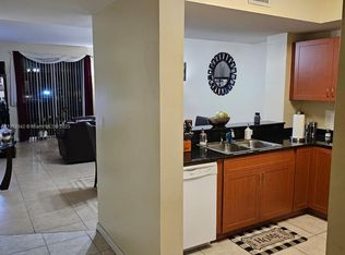 8440 SW 8th St APT 210A, Miami, FL 33144