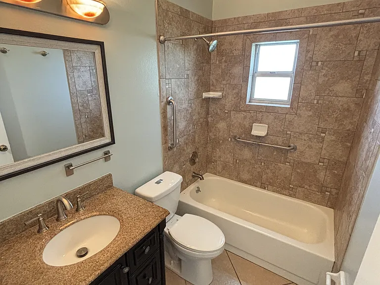 95 Cricket Hollow Ln — Photo 17