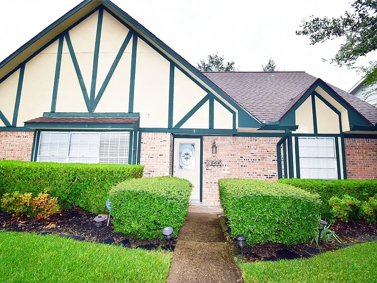 1806 Cedarwood Ct — Photo 32