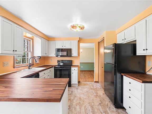 4th image of 3902 Glencoe Ct