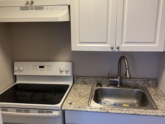 2nd image of 616 Highland St N APT 1