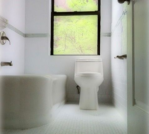 3rd image of 155 E 93rd St APT 3C