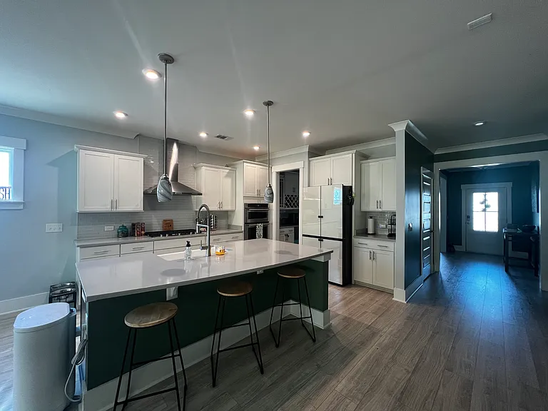 803 Danner Dr — Photo 5