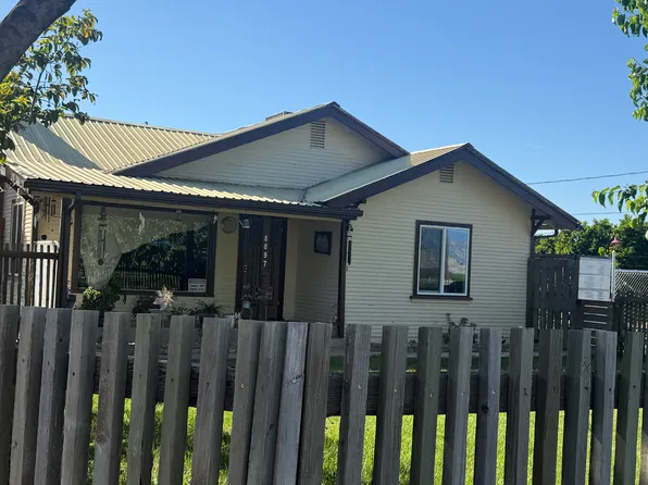 8897 S Jacobs Ave, Orange Cove, CA 93646