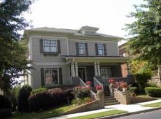 909 Manor Parc Dr, Decatur, GA 30033