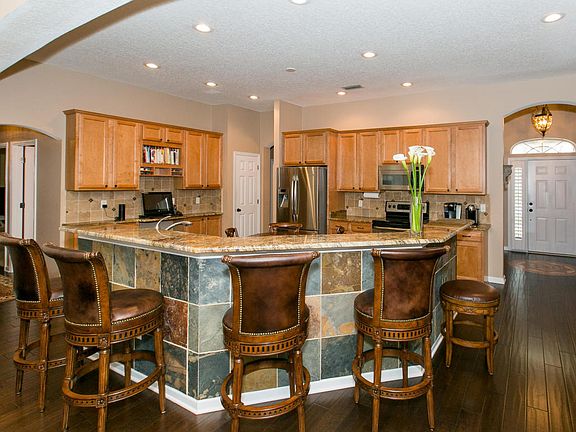2nd image of 1833 Lochamy Ln