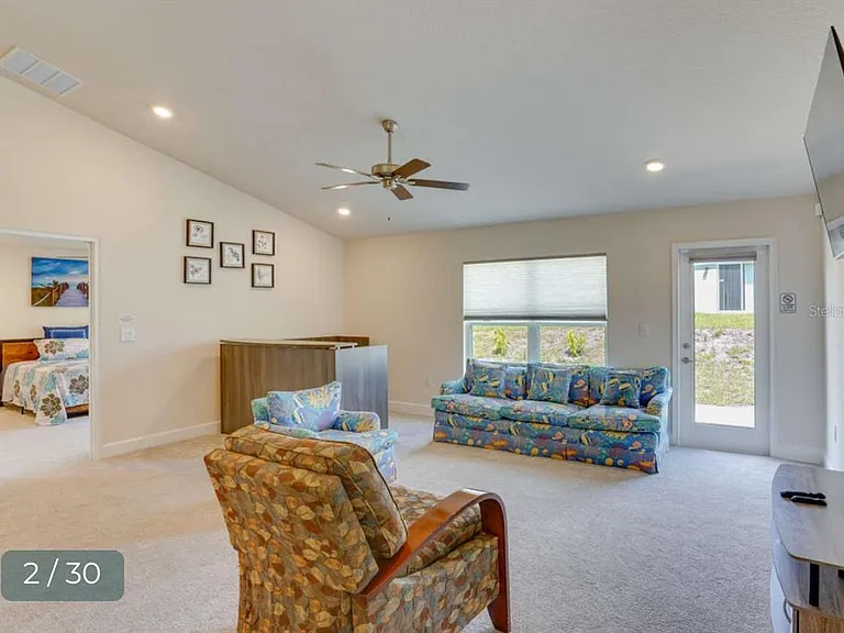 303 Shad Way — Photo 2