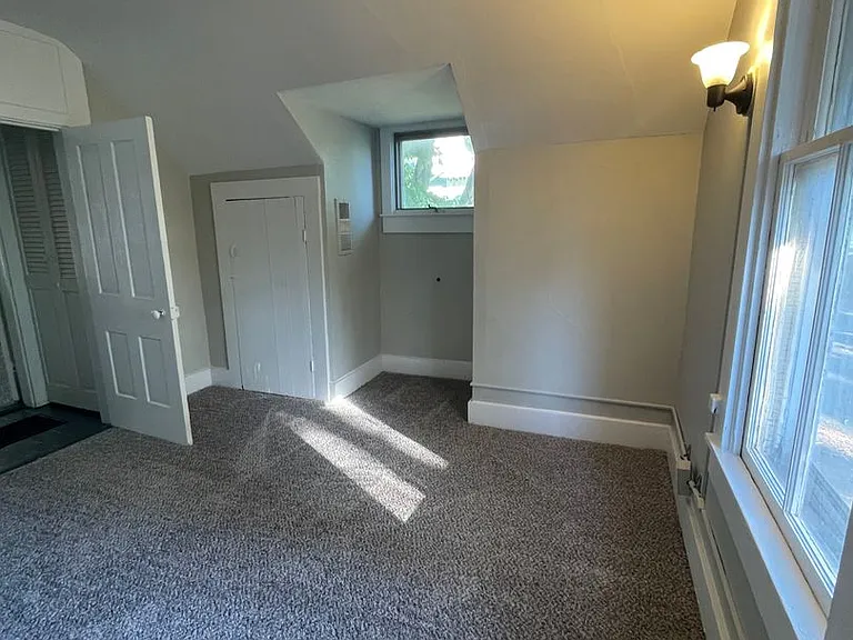 1822 Main St — Photo 16