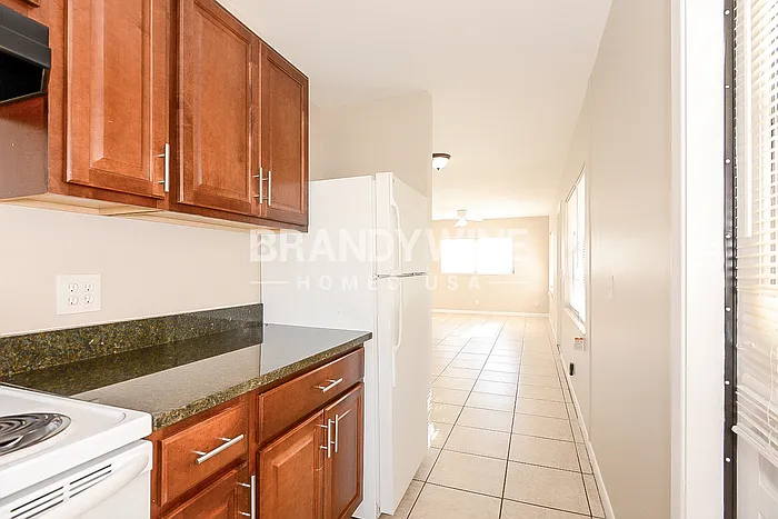 4301 W Bay Ave — Photo 7