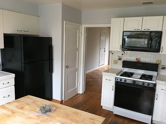 4th image of 2129 Wawona St