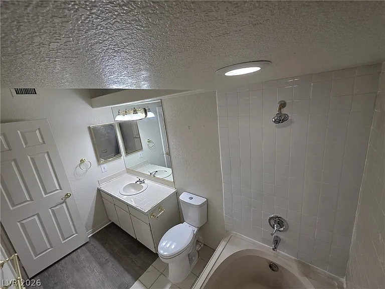 1407 Santa Margarita St #A — Photo 53