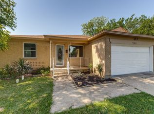 9104 Donnybrook Ln, Dallas, TX 75217