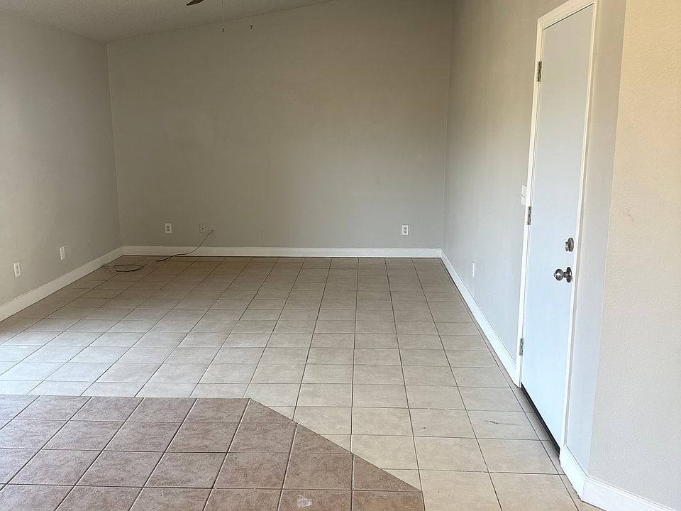 1st image of 3092 W Jensen Ave