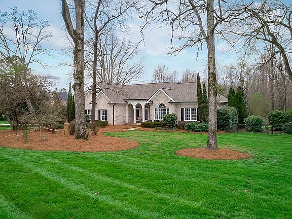 4th image of 3901 Olde Waverly Way