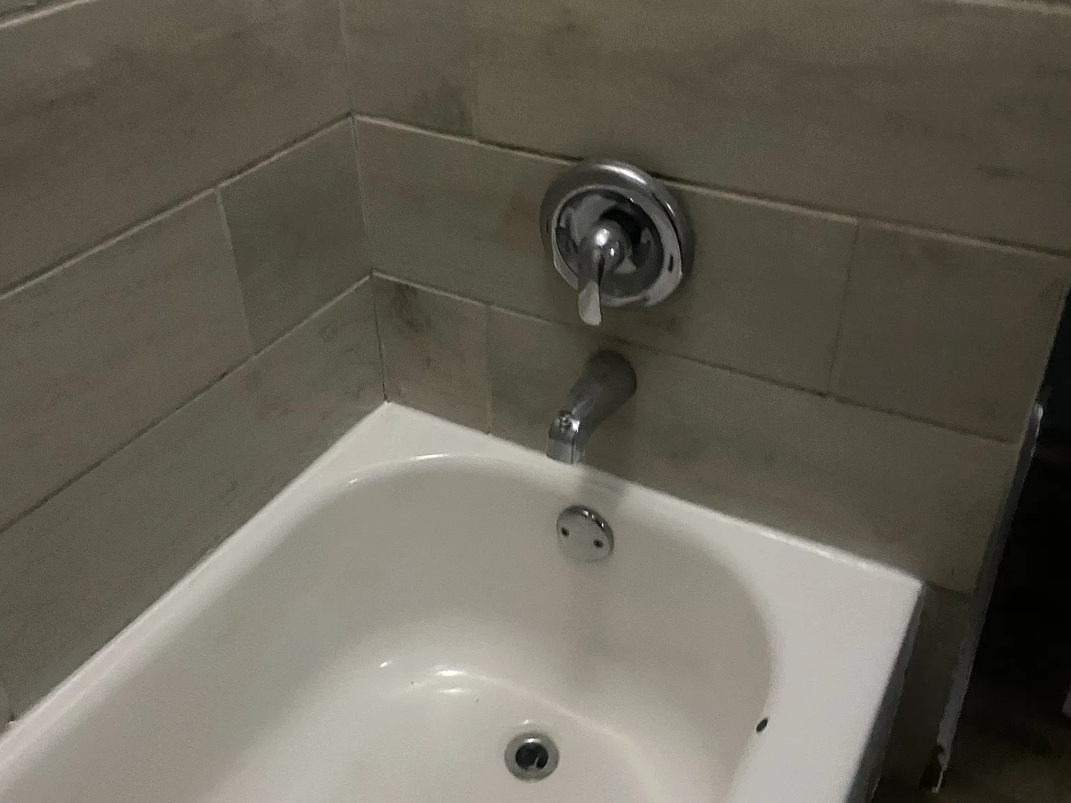 3 bed, 1064 sqft, $1,300 — Photo 3