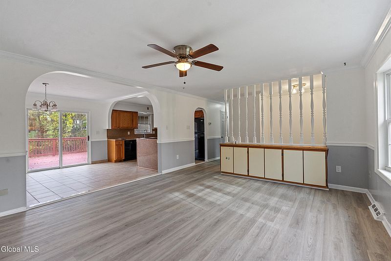 5th image of 53 Eberle Road