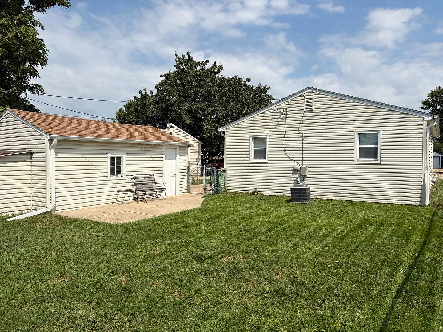 Newly Updated Home! — Photo 4