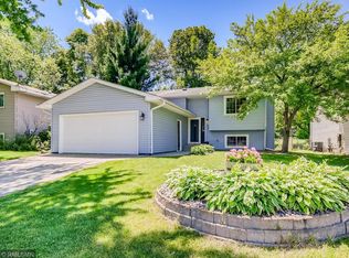 7449 Columbia Ct, Woodbury, MN 55125
