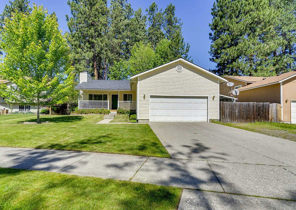 1st image of 205 S Riverwood Ct