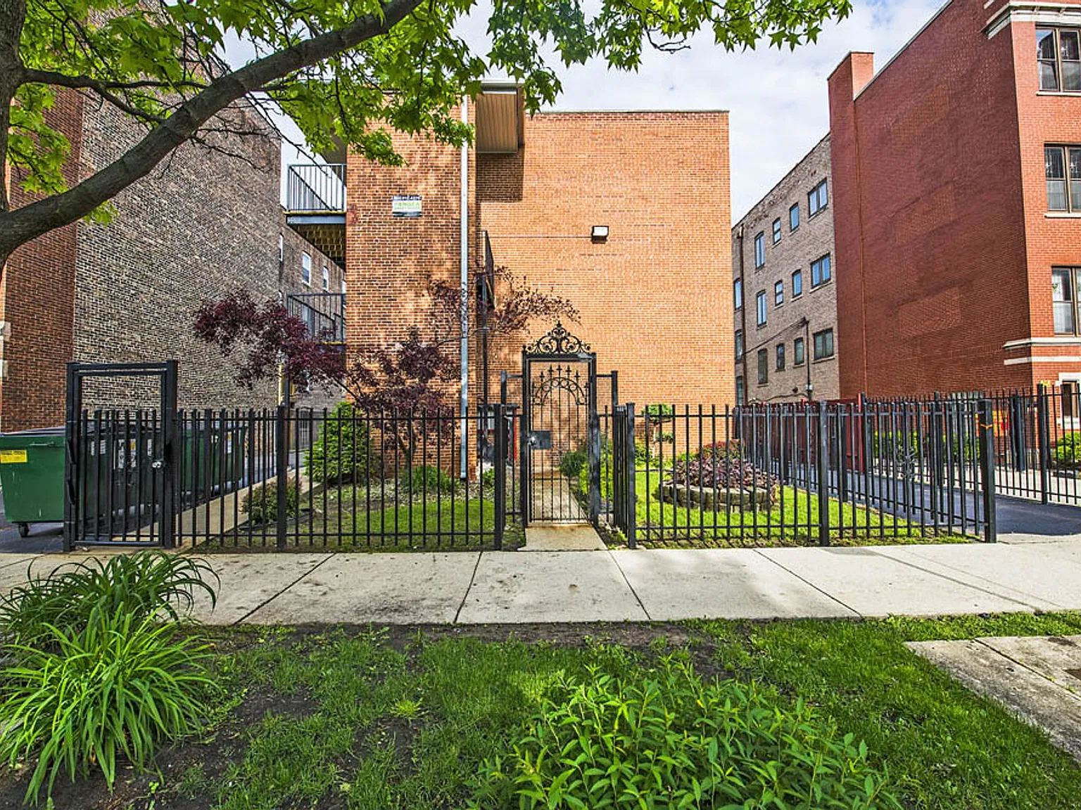 6832 S Crandon — Photo 3