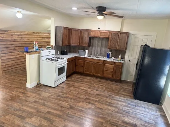 807 N Vinita Ave, Tahlequah, OK 74464