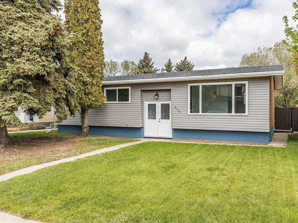 320 S 16th St NE, Medicine Hat, AB T1A 7L9