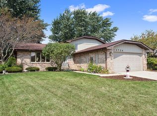13724 W Ironwood Cir, Homer Glen, IL