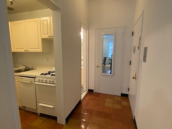 3rd image of 53 W 16th St #3AB