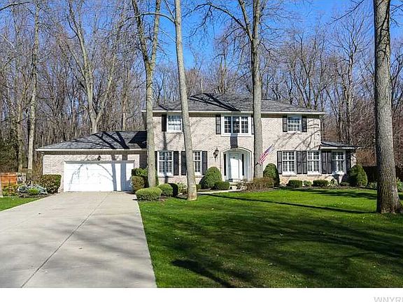 2nd image of 402 Forestview Dr